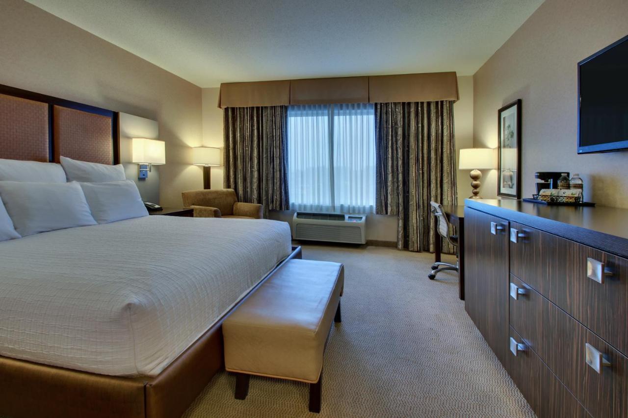 The Inn At Charles Town / Hollywood Casino Екстериор снимка