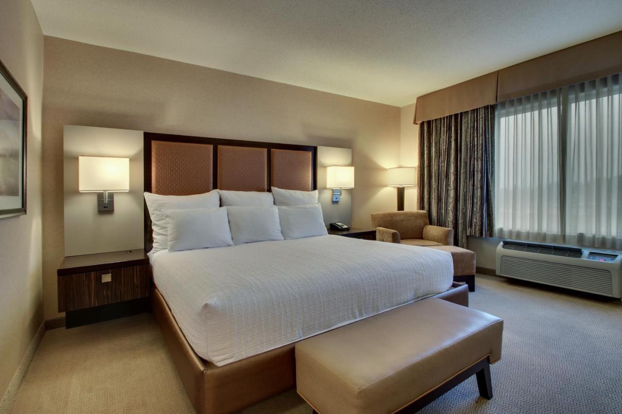 The Inn At Charles Town / Hollywood Casino Екстериор снимка